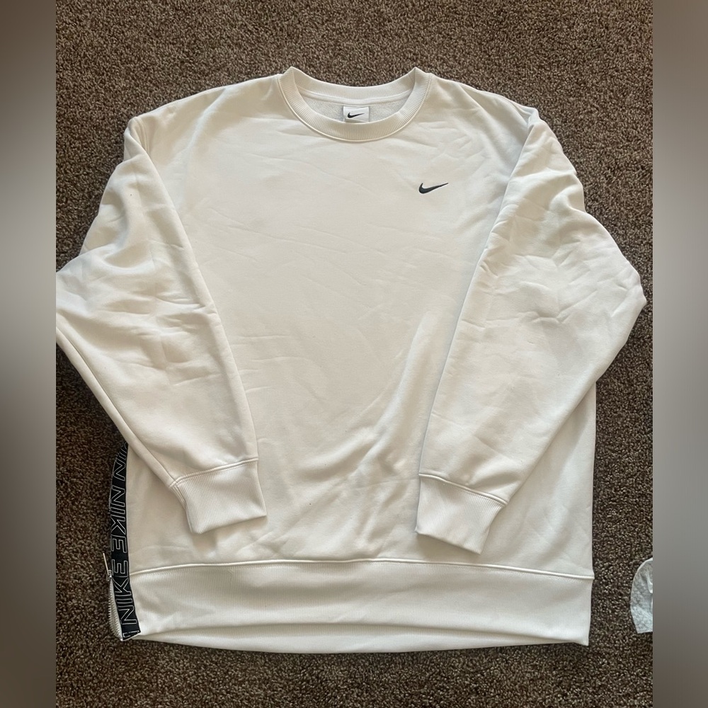 Oversized Nike crew sweatshirt with zipper side